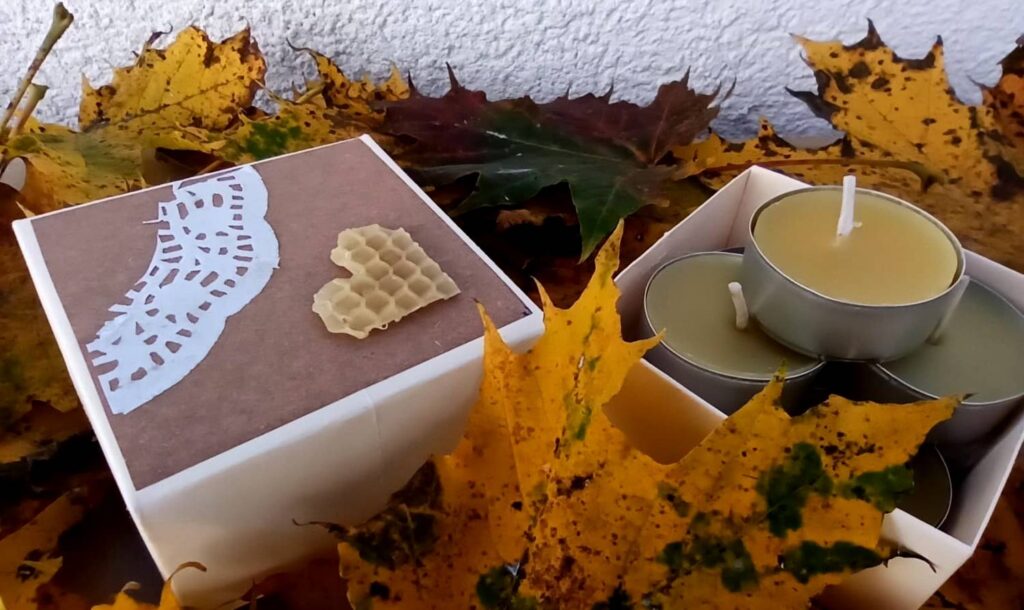 Telighty z wosku pszczelego wykonane podczas warsztatów hand made w Lublinie
